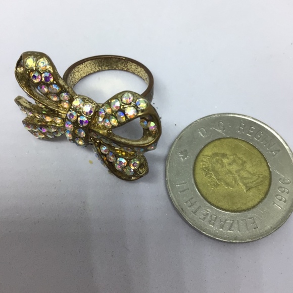 Vintage Rhinestone Ring - Picture 3 of 4